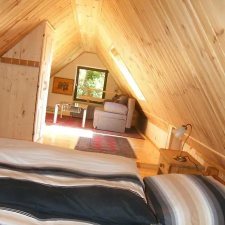 Holiday home Freistehendes In Doebroekoez Mit Garten, Terrasse Und Grill Dobrokoz