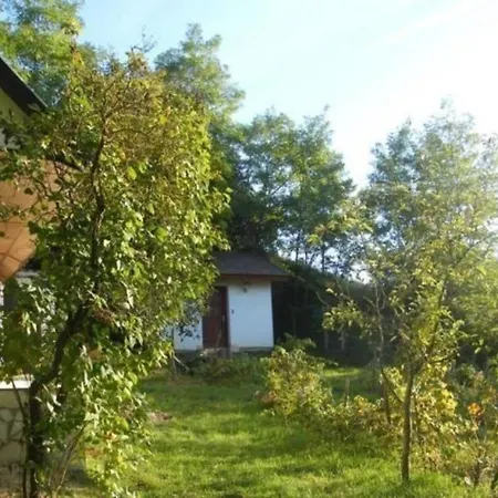 Freistehendes In Doebroekoez Mit Garten, Terrasse Und Grill Holiday home Dobrokoz
